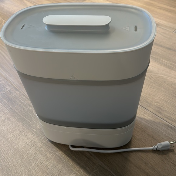 Philips Avent bottle sterilizer and dryer. - Picture 8 of 8